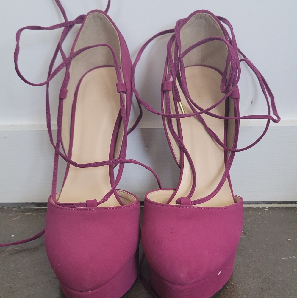 Heels size 8